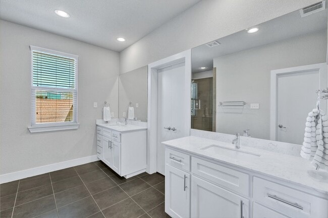 Building Photo - 228 Wimberly St