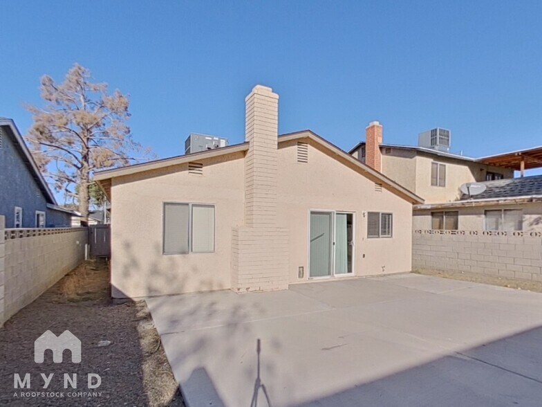 Building Photo - 1368 S Christy Ln