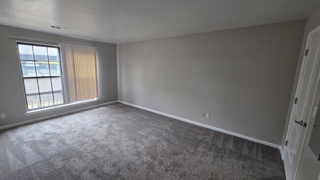 Building Photo - 2-Bed, 2-Bath Rental with Spacious Living ...