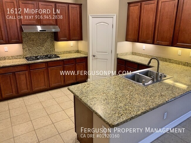 Building Photo - 1612 Midford Ln