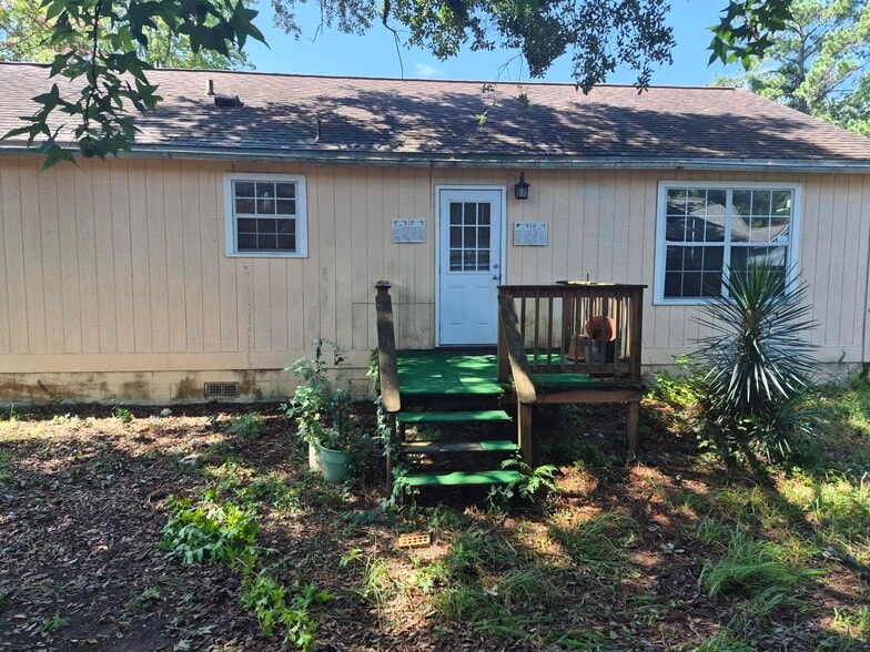 Building Photo - 4166 Laurel Oak Cir