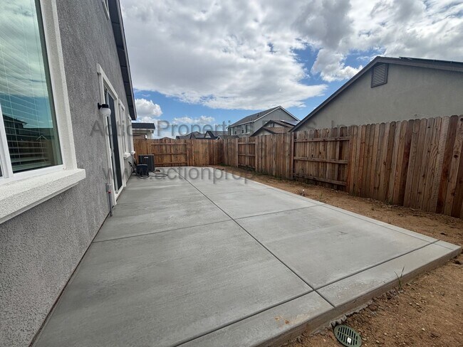 Building Photo - Action Properties Offering Roseville Solar: Inspiration Village Community Gated: 3 Bedroom 3 Bath...