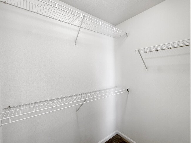 Building Photo - Luxe 1-Bedroom Haven: Serene Lakeside Livi...
