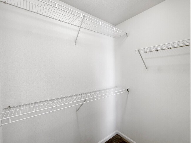 Building Photo - Luxe 1-Bedroom Haven: Serene Lakeside Living at Lakeshore Community