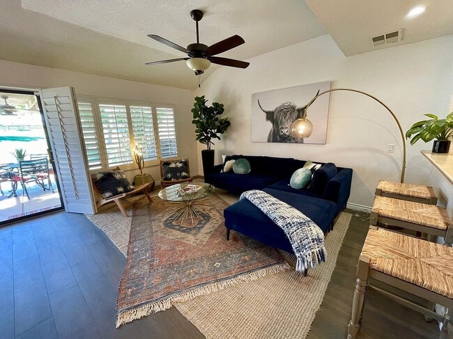 Building Photo - 41539 Woodhaven Dr W