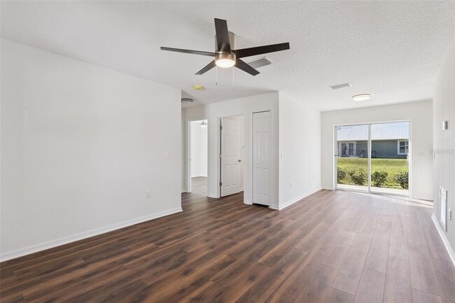 Building Photo - 1073 N Rockingham Ave