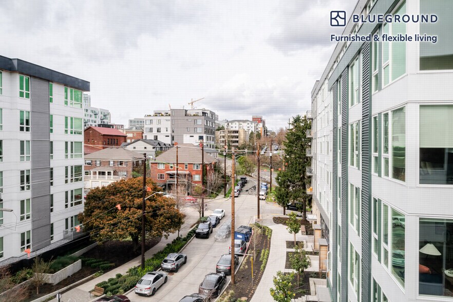 Building Photo - 1000 E Yesler Wy