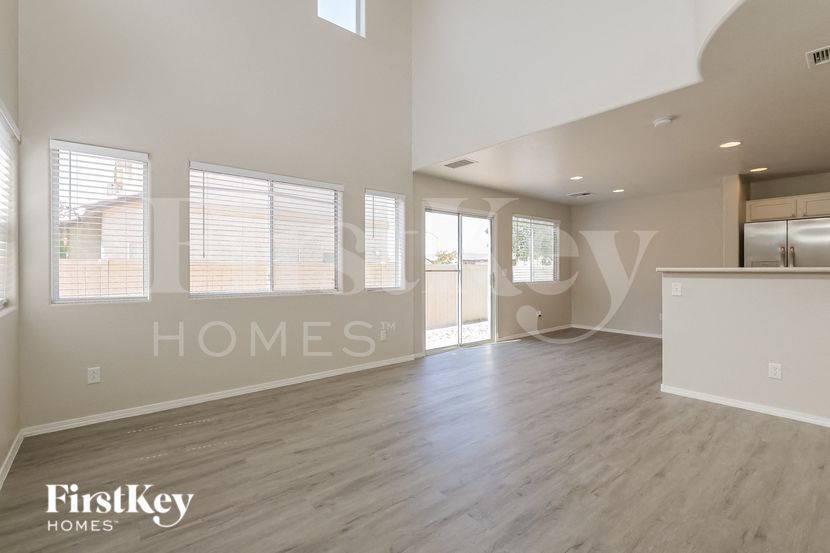 Building Photo - 996 Valetta Flat Ave