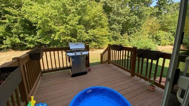 Building Photo - 73 Zain Cir