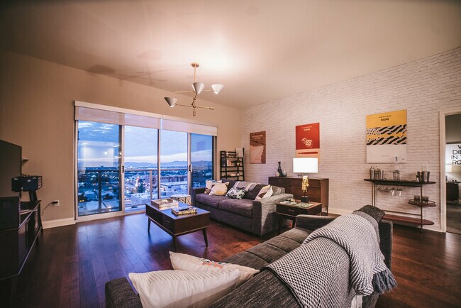 Building Photo - 150 Las Vegas Blvd N