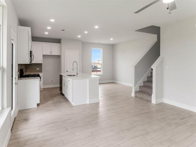 Building Photo - 1219 Triton Dr