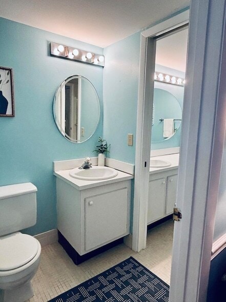 Building Photo - 1805 Fairview Villas Dr