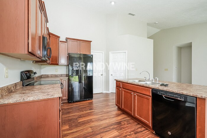 Building Photo - 877 Blue Ash Trail