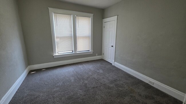 Building Photo - 3 Bed 2 Bath Rare to Rent!