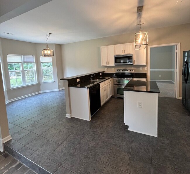 Building Photo - 15315 Edgewater Forest Ln