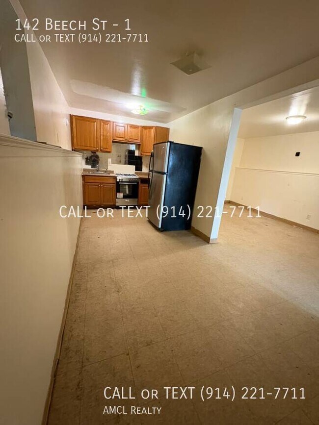 Building Photo - 142 Beech St
