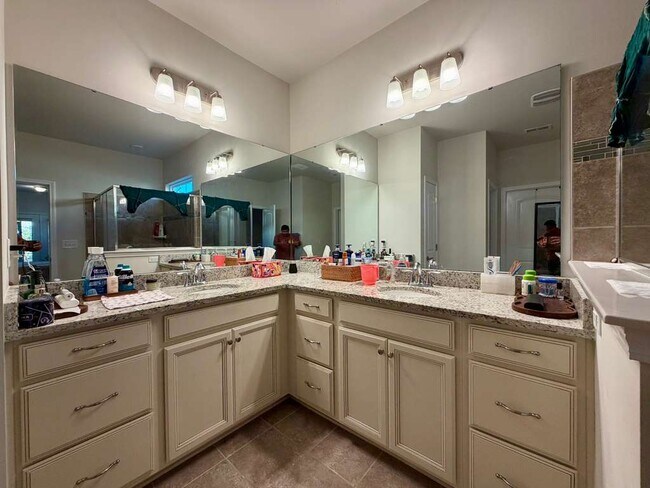 Building Photo - 2334 Abundance Ln