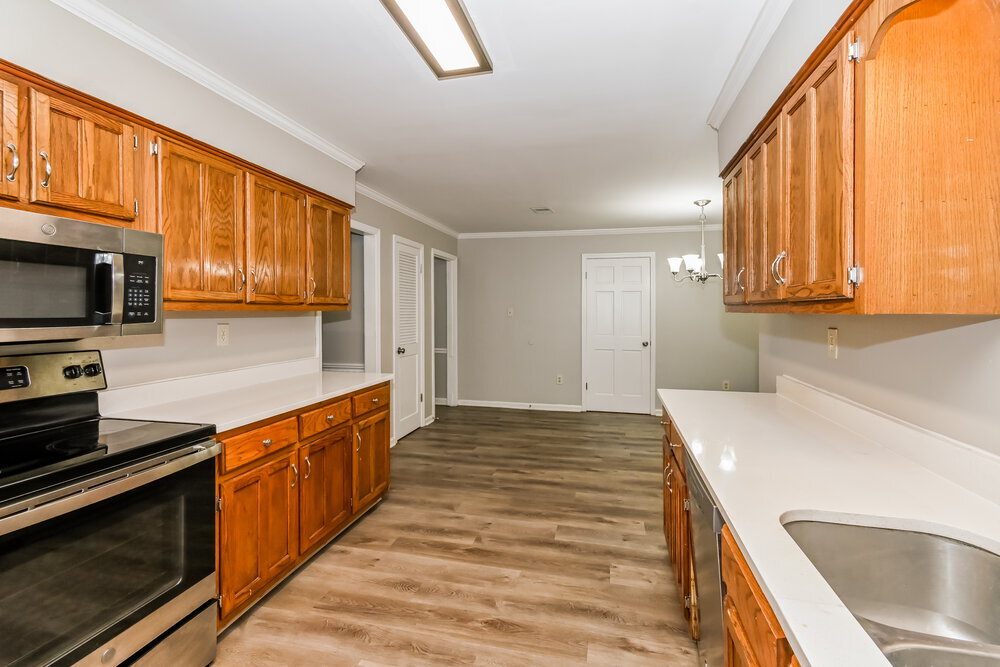 Building Photo - 861 White Pine Dr