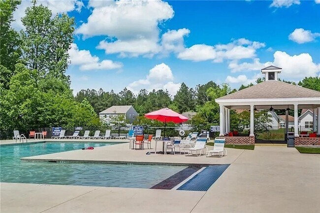 Building Photo - Coming Available!