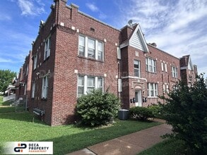Building Photo - 4233 Ellenwood Avenue