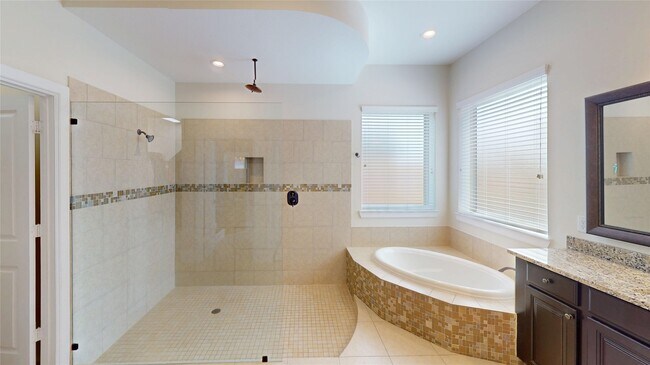 Building Photo - 8134 Caroline Ridge Dr