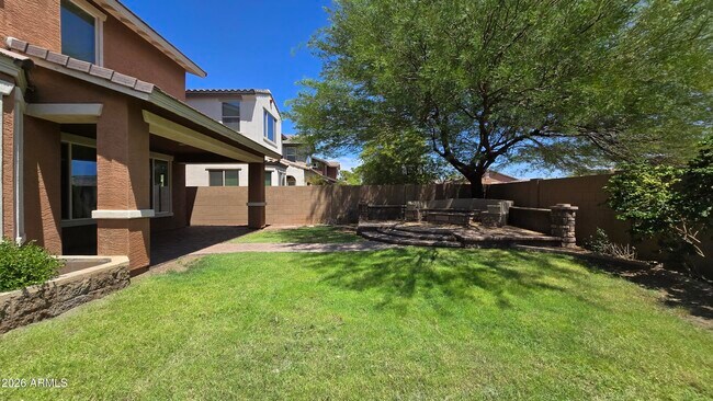 Building Photo - 20737 W Valley View Dr