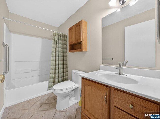 Building Photo - 403 Poets Way