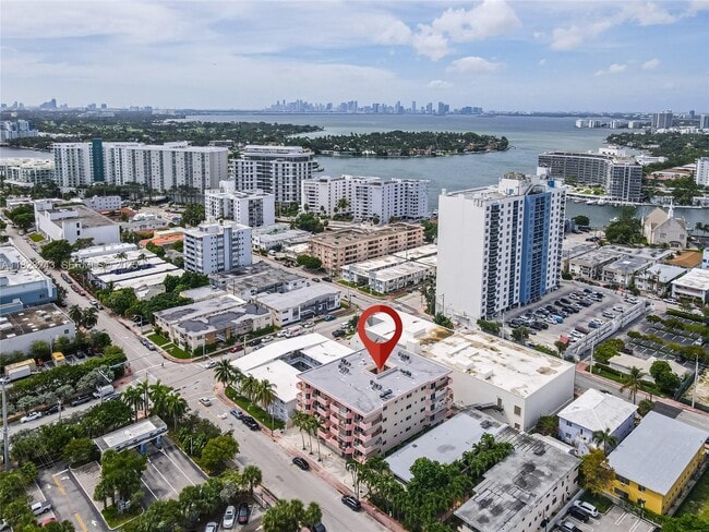 Building Photo - 6920 Harding Ave