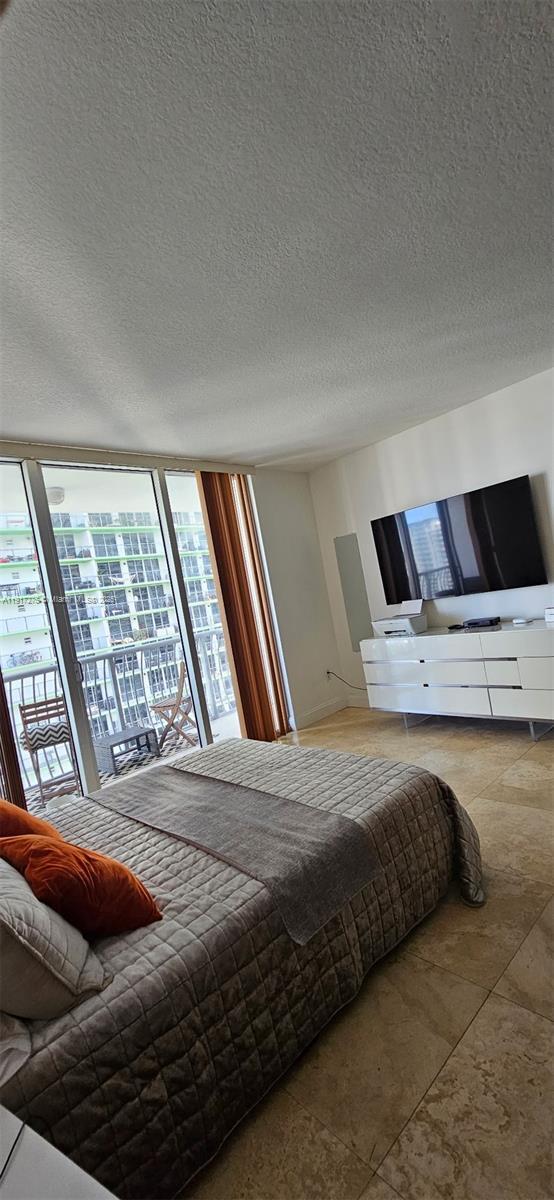 Building Photo - 1750 N Bayshore Dr