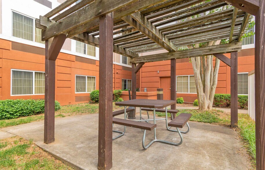 Building Photo - Furnished Studio-Atlanta - Marietta - Wild...