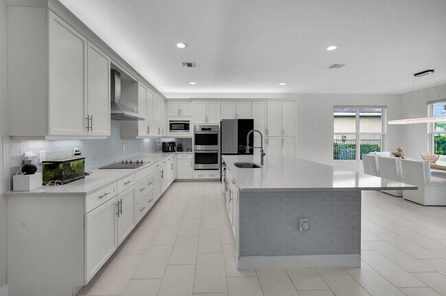 Building Photo - 9712 Celtic Sea Ln