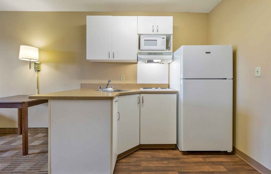 Building Photo - Furnished Studio-Austin - Round Rock - South