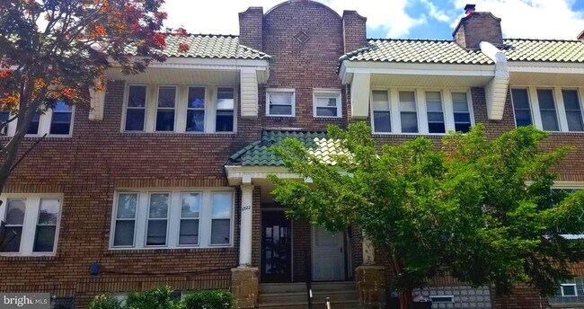 Building Photo - 6524 N Park Ave