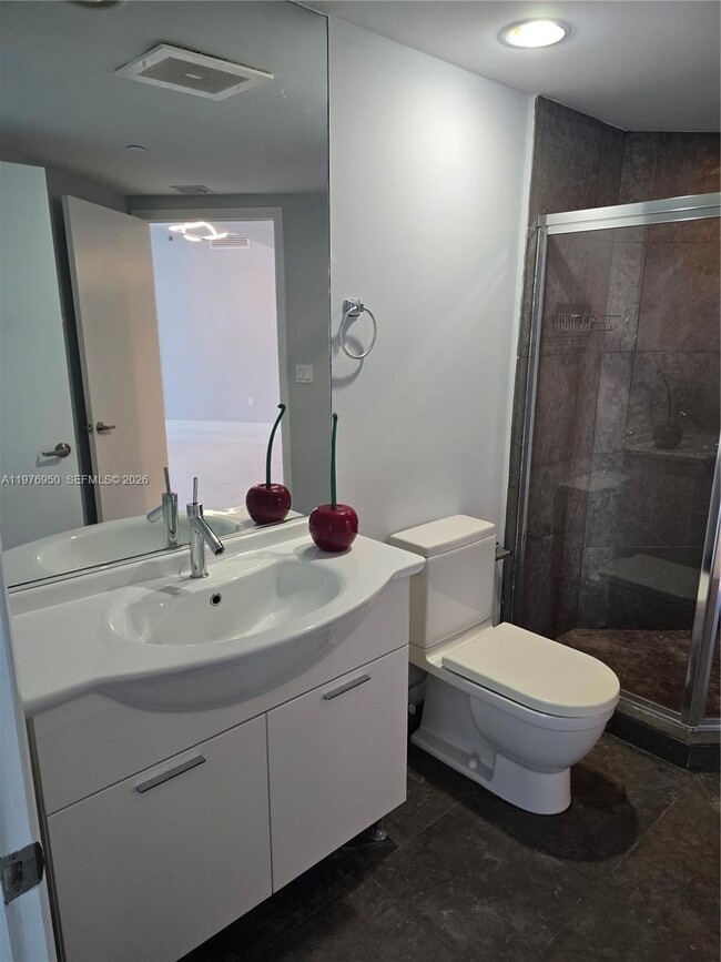 Building Photo - 475 Brickell Ave