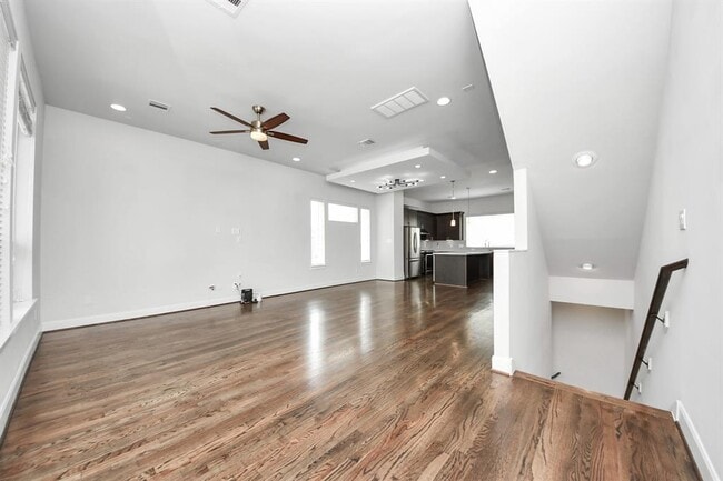 Building Photo - 310 Eado Park Cir