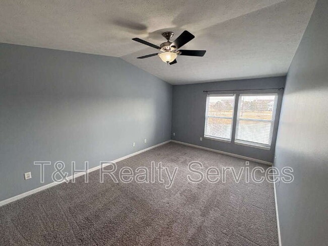 Building Photo - 13415 White Granite Dr