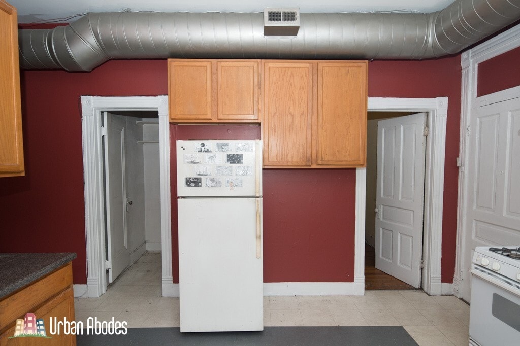Building Photo - 1058 N Rockwell St