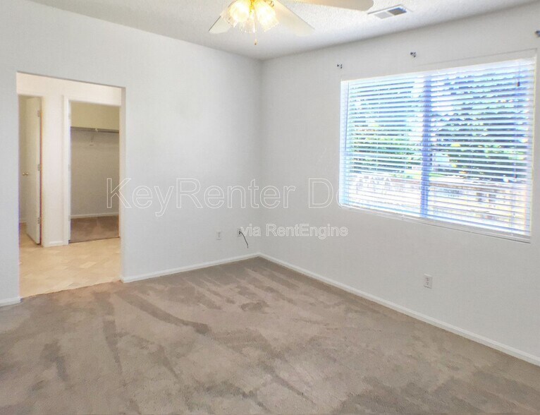 Building Photo - 19807 E 39th Ave