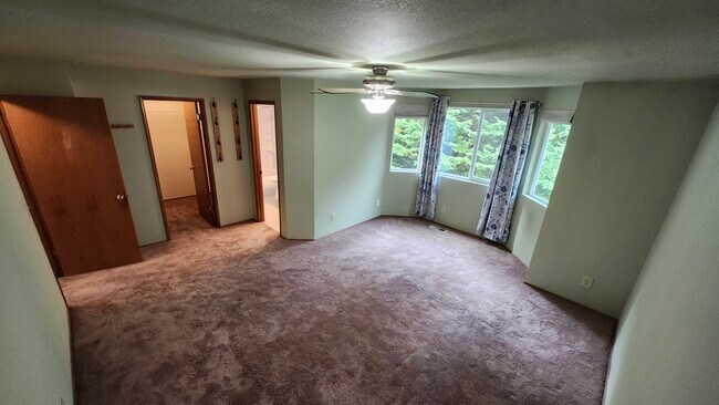 Building Photo - 35336 10th Pl SW