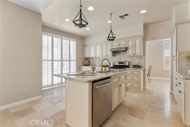 Building Photo - 15863 Silver Springs Dr