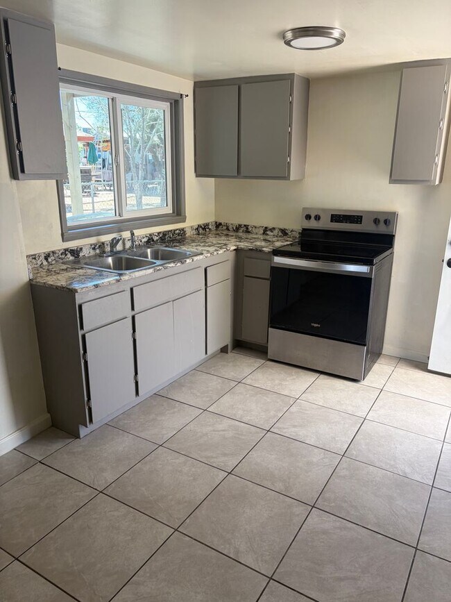 Building Photo - 2 Bedroom Rental in Coolidge | Washer/Dryer Included