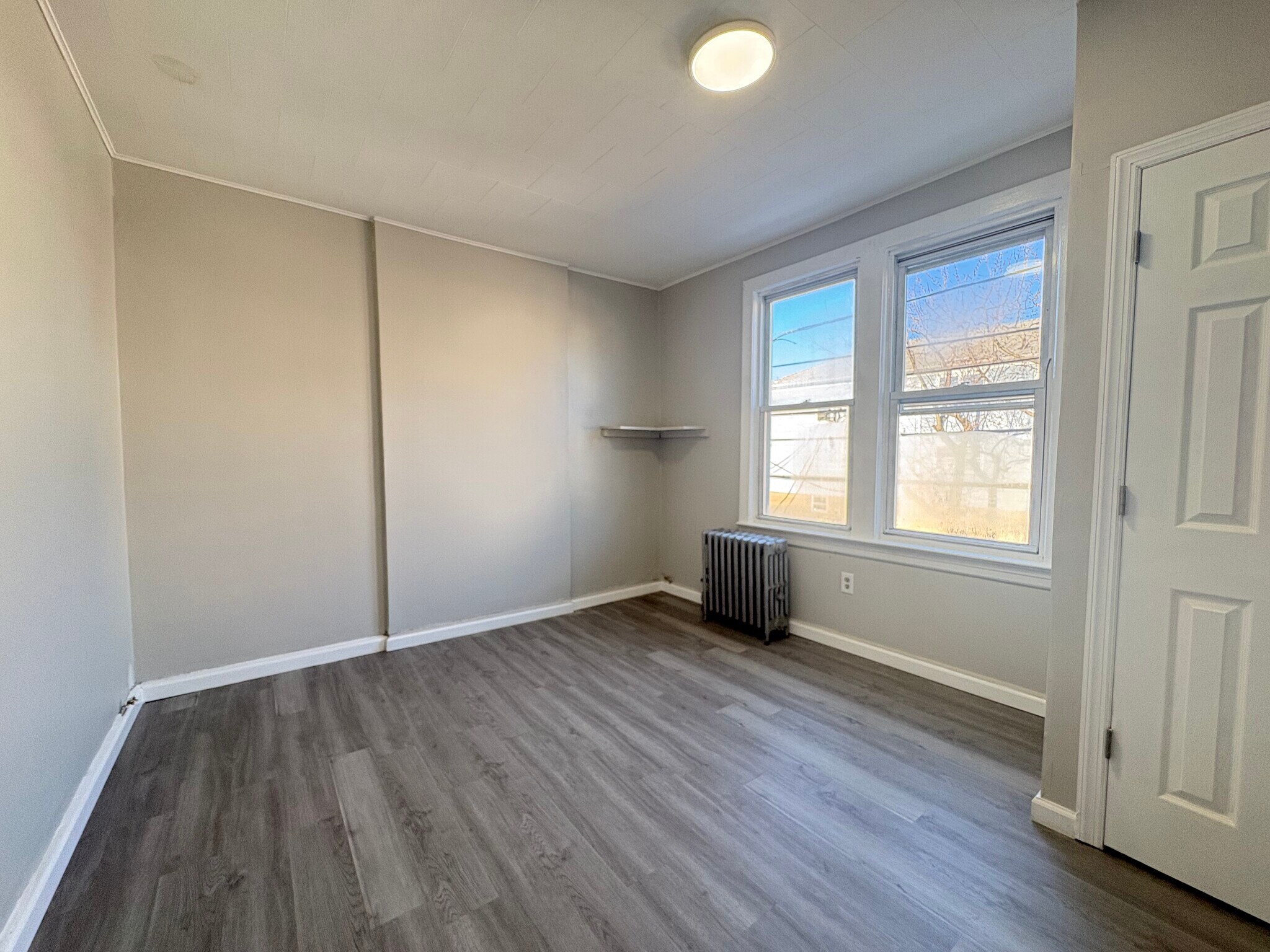 Building Photo - 48 W 9th St