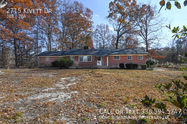 Building Photo - 2715 Kivett Dr