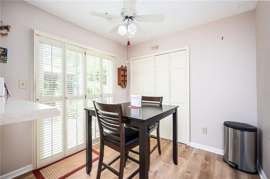 Building Photo - 4015 Paloverde Dr