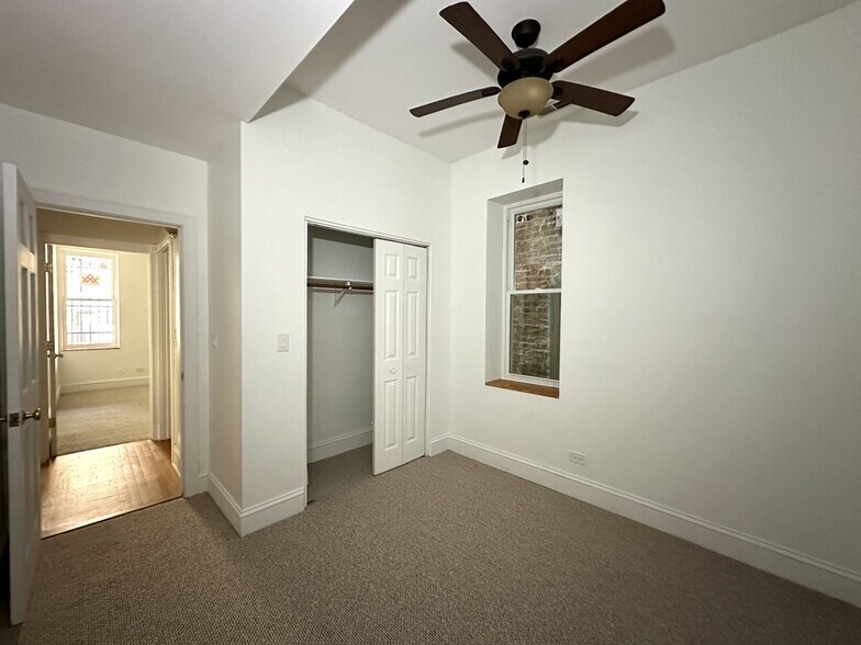 Building Photo - 1358 N Bosworth Ave