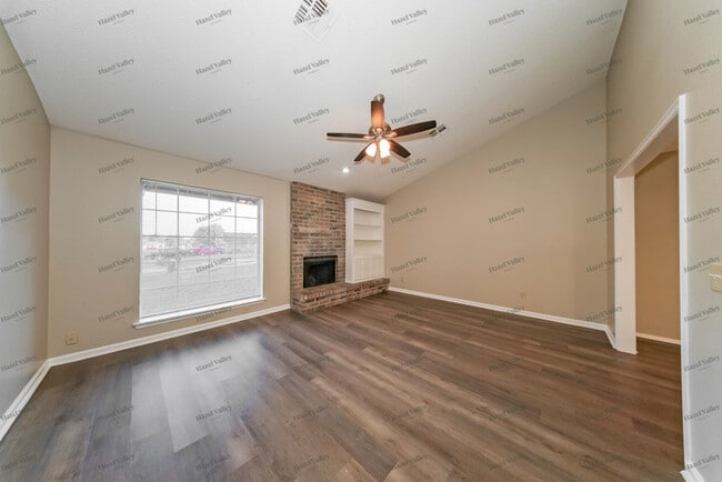 Building Photo - 5628 Darla Dr