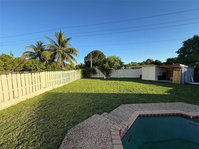 Building Photo - 2451 SW 86th Ave
