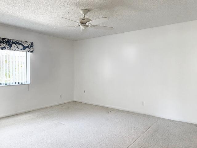 Building Photo - 5750 Fairway Park Ct