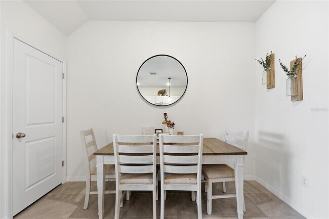 Building Photo - 32992 Major Oak Dr