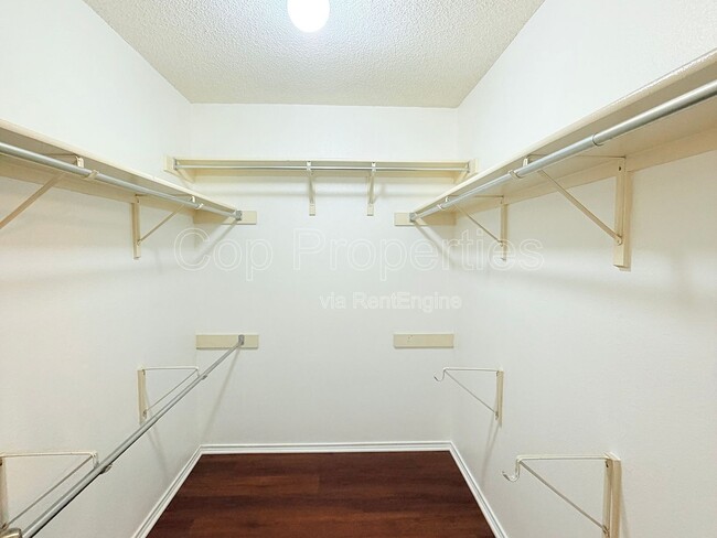 Building Photo - 15022 Polynesian